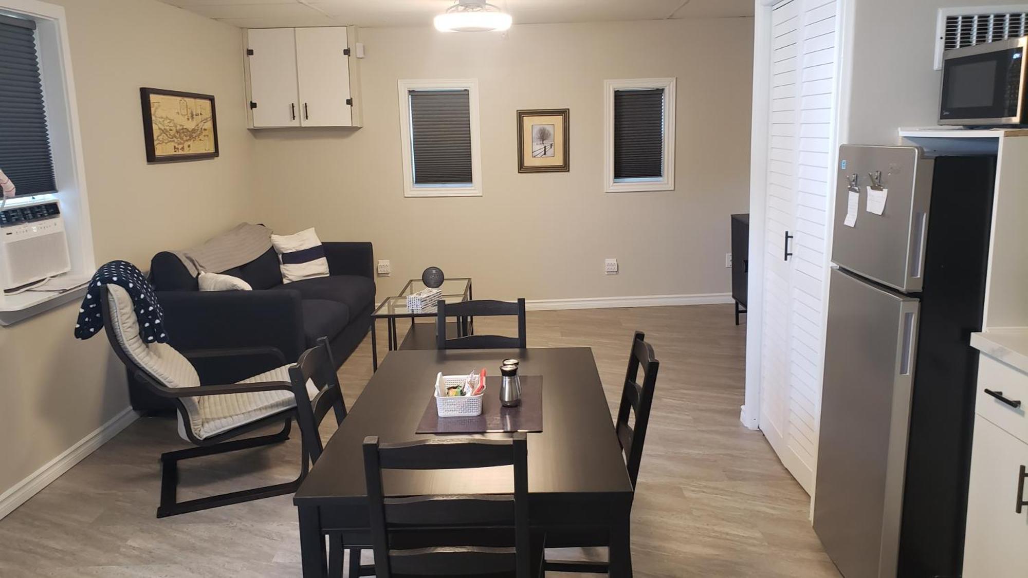 Cozy Home On A Quiet Street Minutes To Dt Kingston Luaran gambar