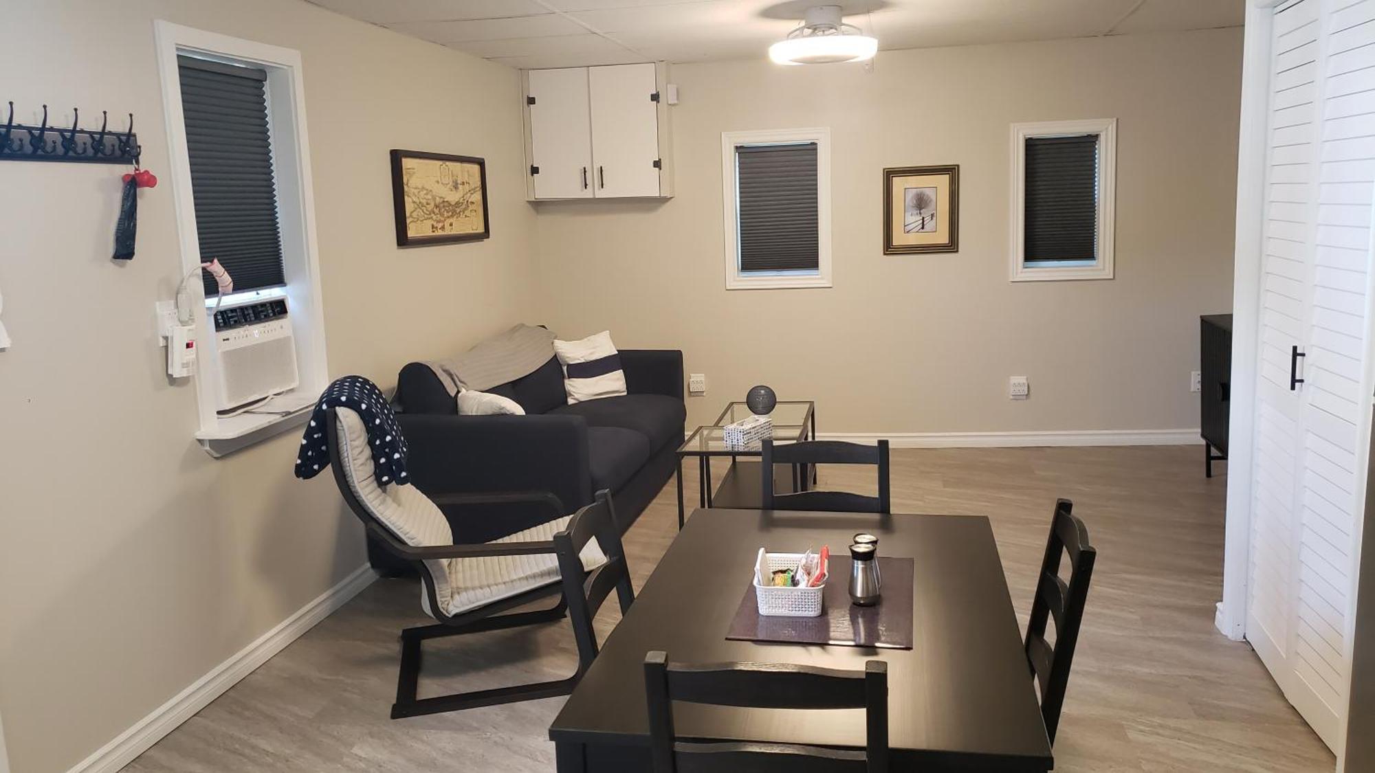 Cozy Home On A Quiet Street Minutes To Dt Kingston Luaran gambar