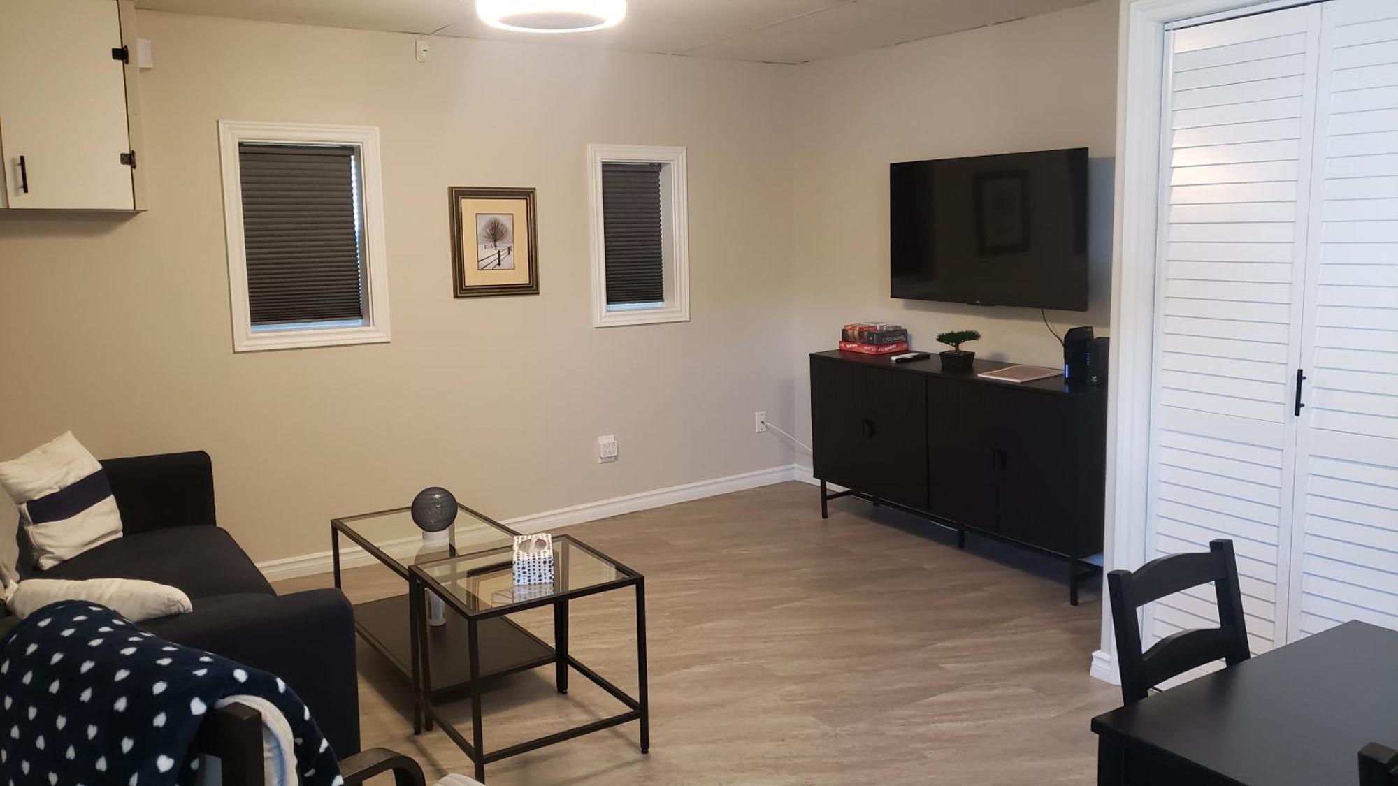 Cozy Home On A Quiet Street Minutes To Dt Kingston Luaran gambar