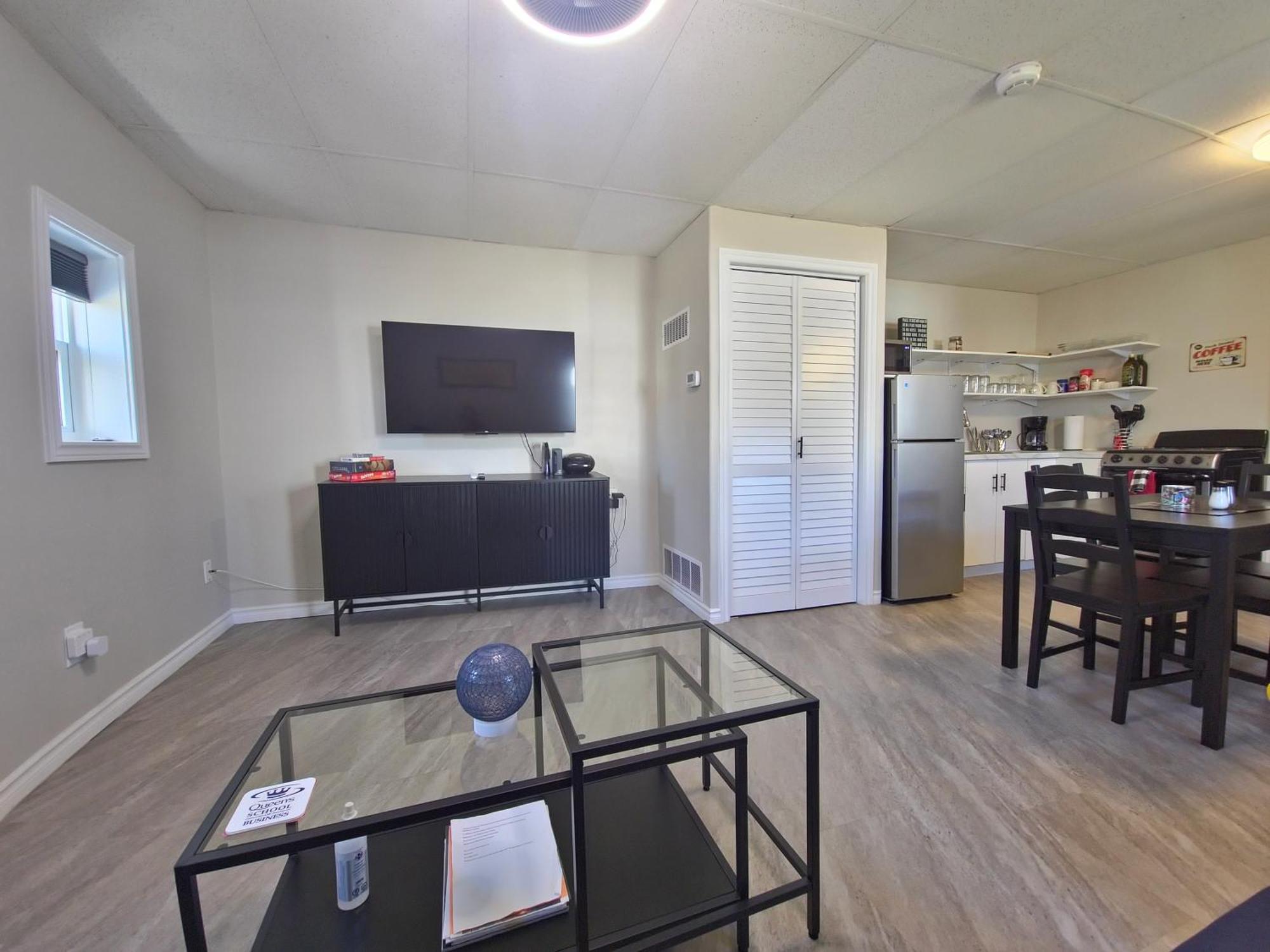 Cozy Home On A Quiet Street Minutes To Dt Kingston Luaran gambar